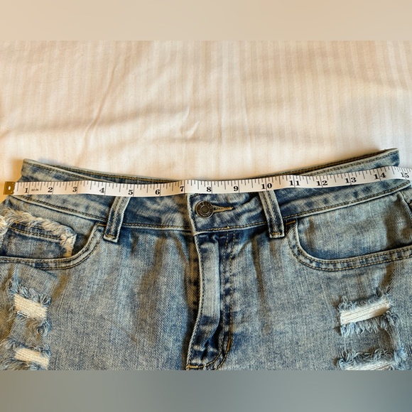 Cello Blue Jean Shorts Distressed Frayed Hem - Picture 4 of 7